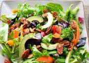 Cinci idei de salate pe care le poți prepara rapid