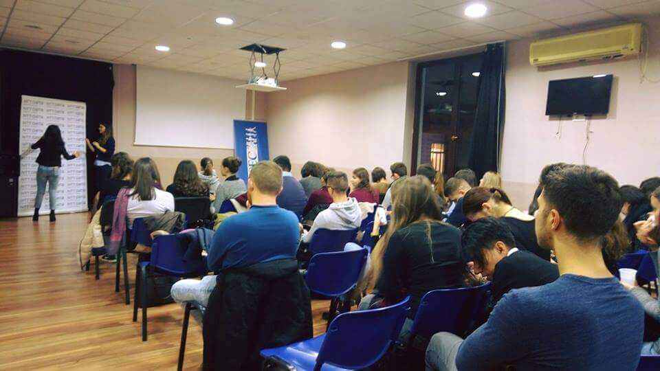 Peste 60 de tineri, studenți în Cluj-Napoca, au posibilitatea să se dezvolte personal și profesional, alături de companii și tineri de succes